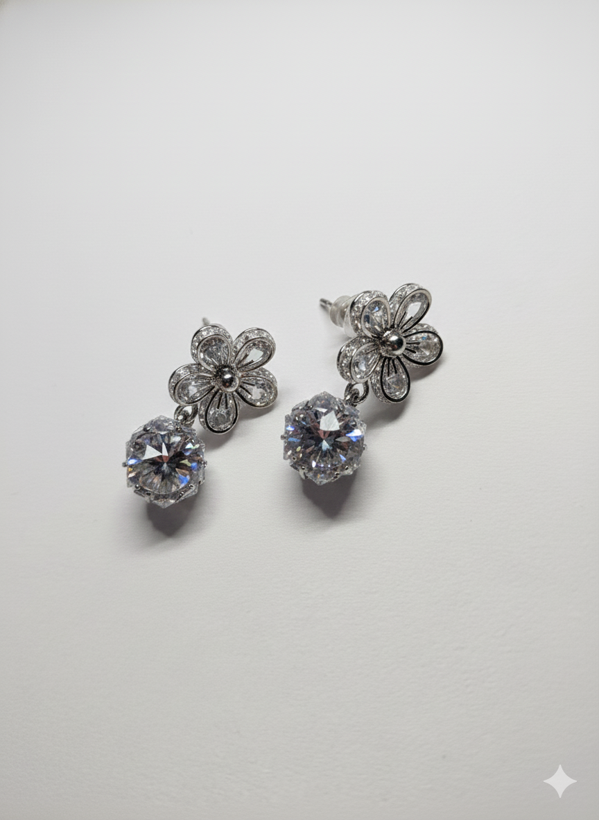 Pendientes Largos Flor de Circonitas y Gota Brillante