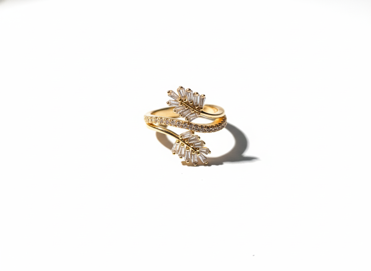 Anillo Espiral con Cluster de Circonitas Corte Baguette